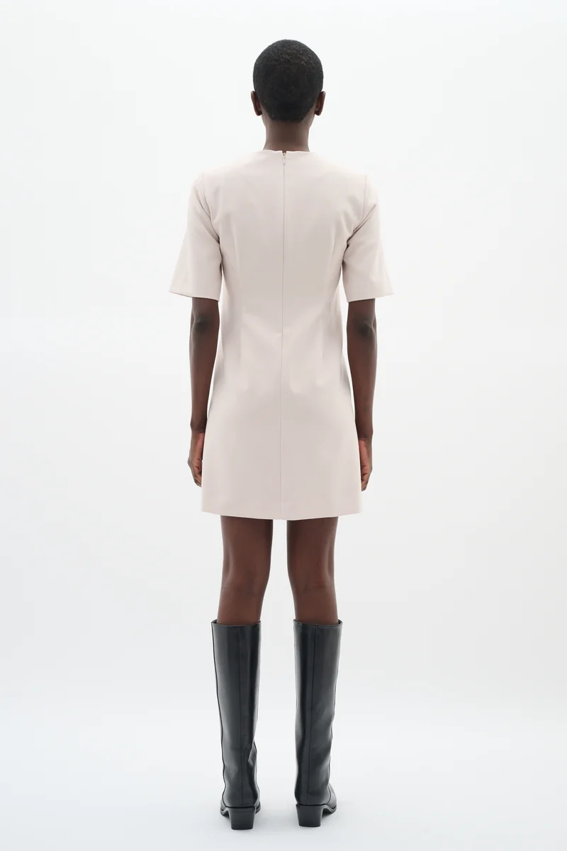 Robe courte classique Bryelle