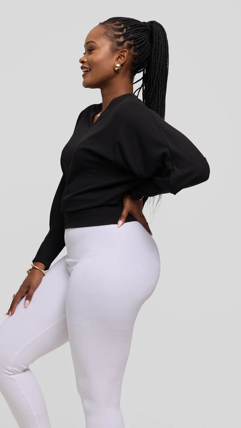 Vivo Tanda V-Neck Top in Stretch Rib - Black