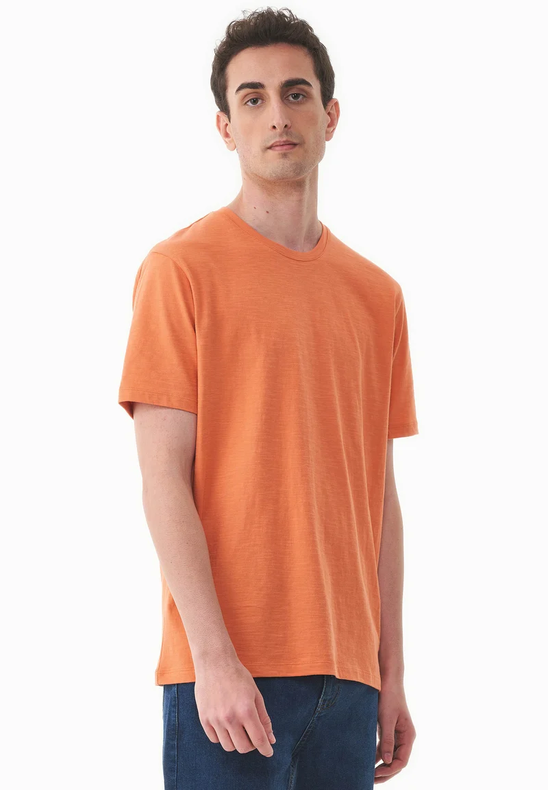 Basic T-Shirt aus Bio-Baumwolle