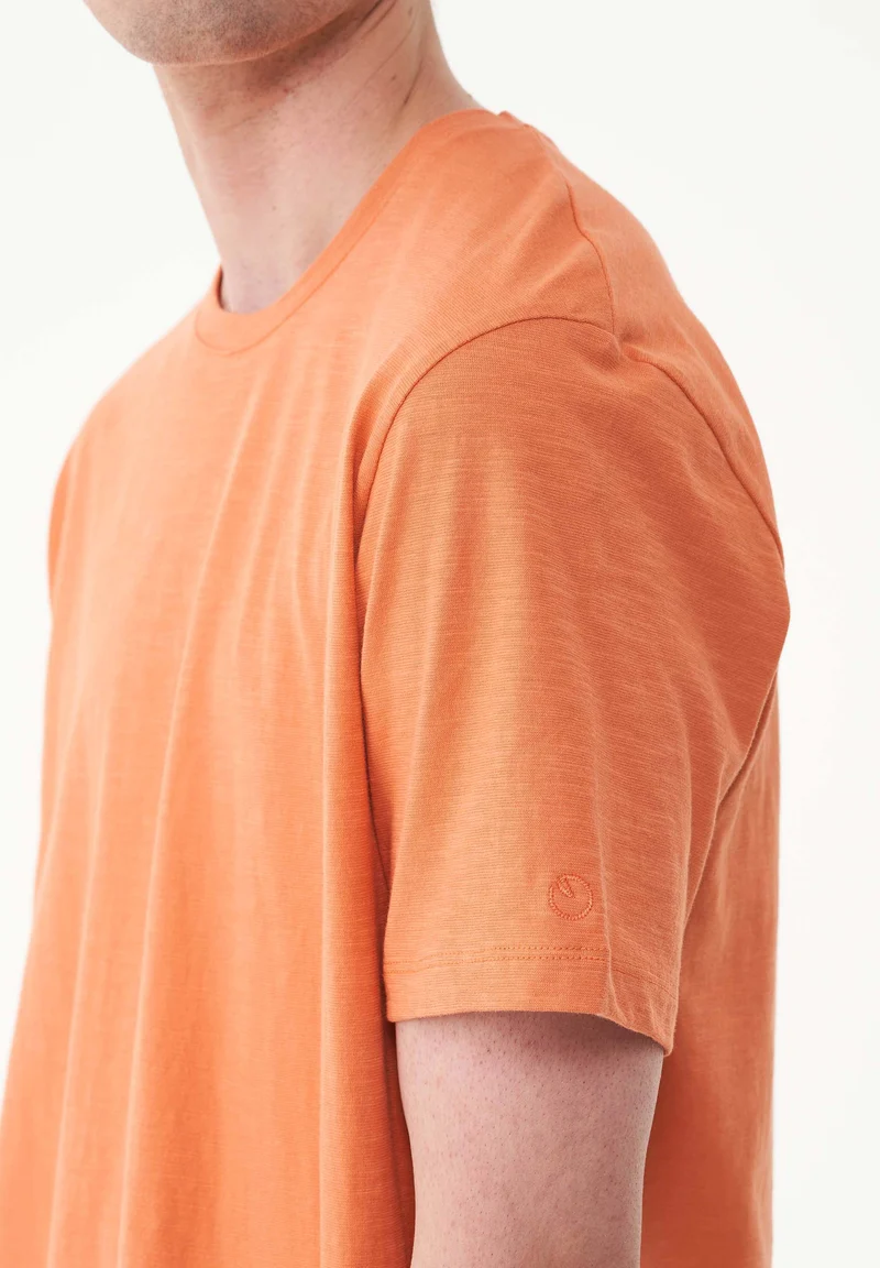 Basic T-Shirt aus Bio-Baumwolle