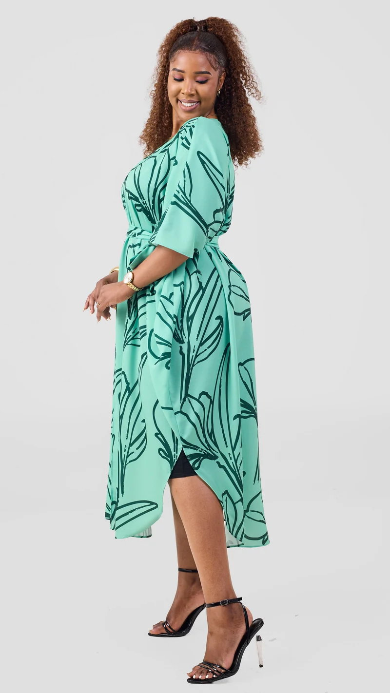 Vivo Scalloped Kimono In Crepe - Light Green / Dark Green Print