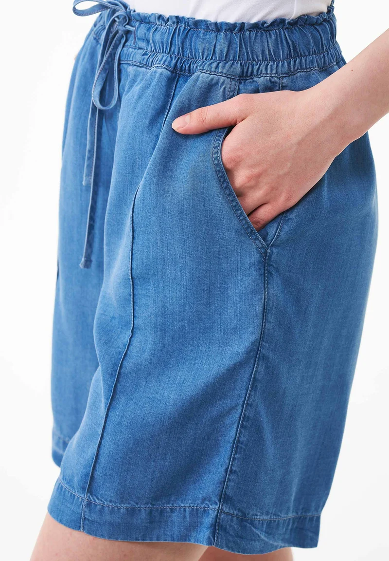 Shorts aus TENCEL™ Lyocell in Denim-Optik