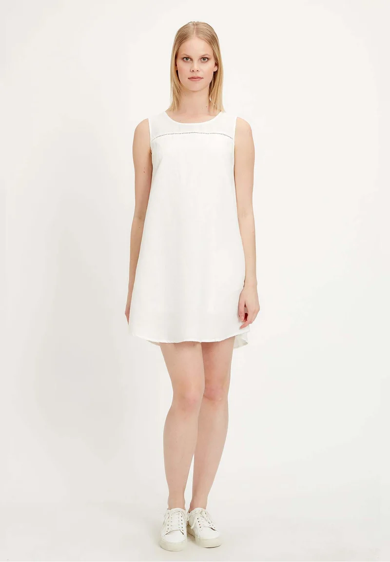Kleid aus Leinen-Mix