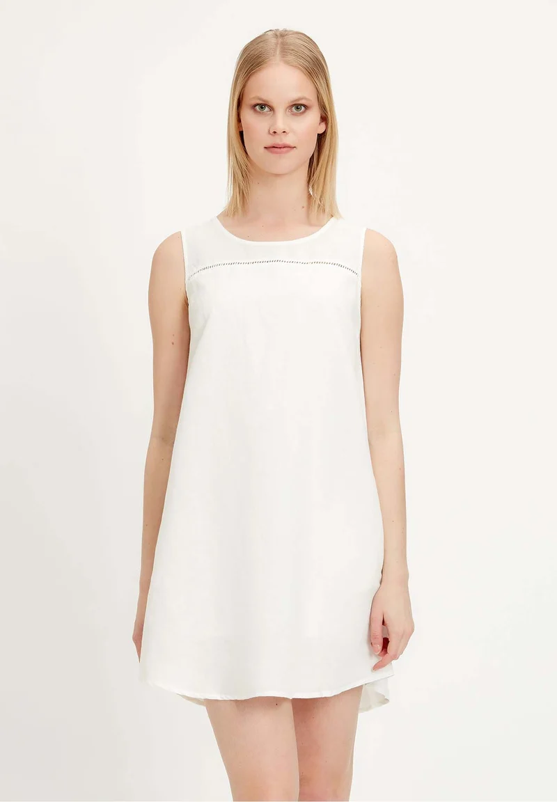 Kleid aus Leinen-Mix