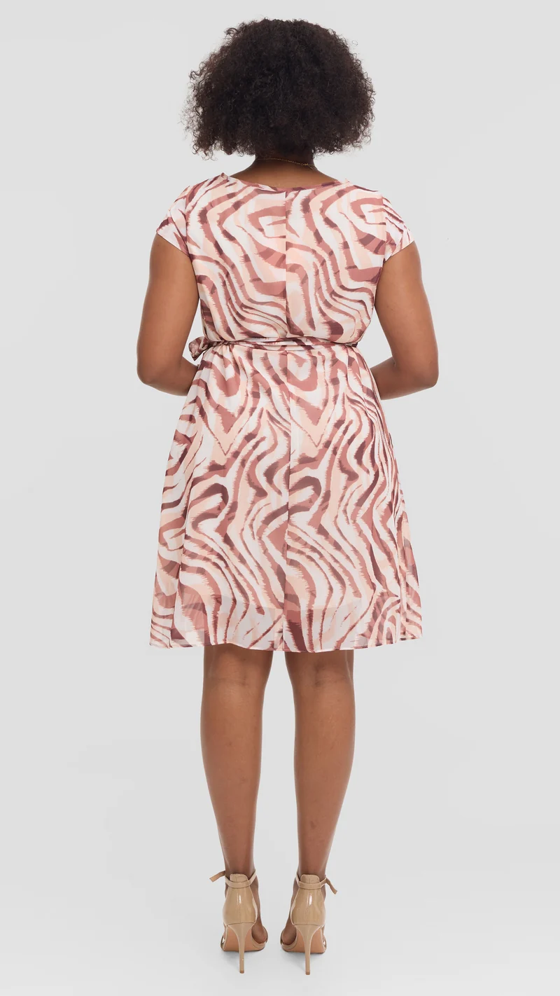 Vivo Basic Knee Length Dress in Chiffon - Brown / Cream Print