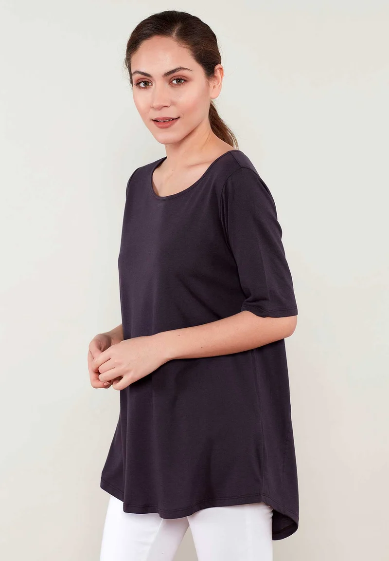 Bluse aus TENCEL™ Lyocell und Bio-Baumwolle mit längerem Rückenteil
