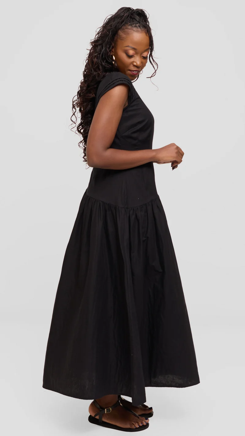 Safari by Vivo Drop Waist Maxi Dress in Cotton - Black