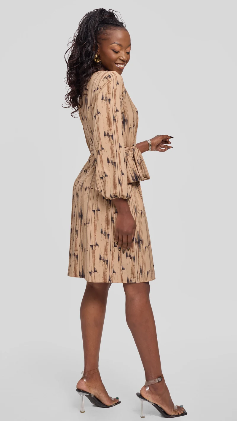 Vivo Laika Bishop Sleeve Shift Dress in Crepe - Taupe / Chocolate Siolo Print