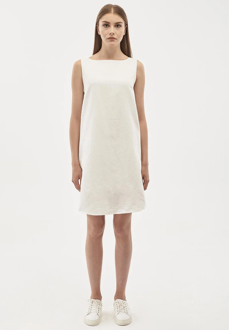 Kleid aus Leinen-Mix mit U-Boot-Ausschnitt