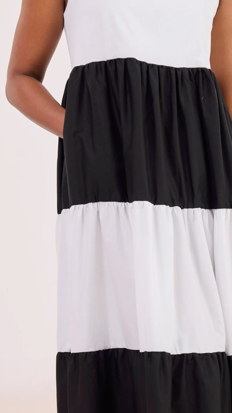 Safari Solana Sleeveless Tiered Maxi Dress - White / Black