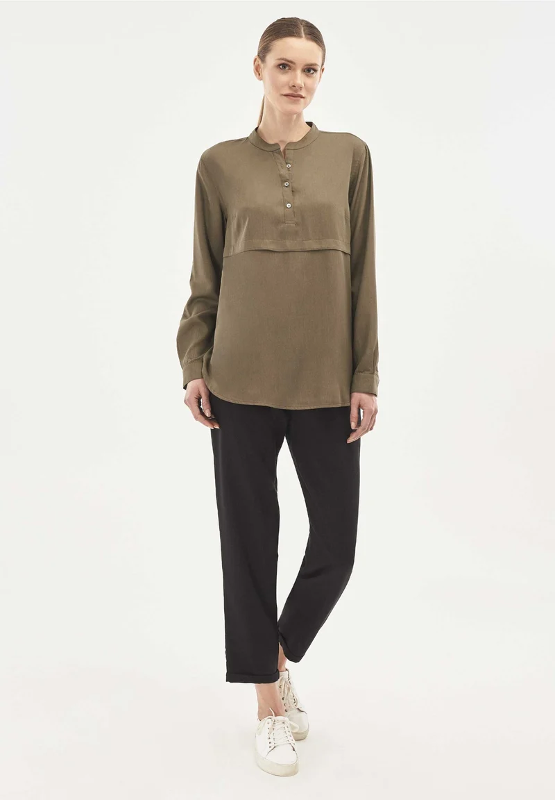 Langarm Bluse aus TENCEL™ Lyocell mit Knopfleiste