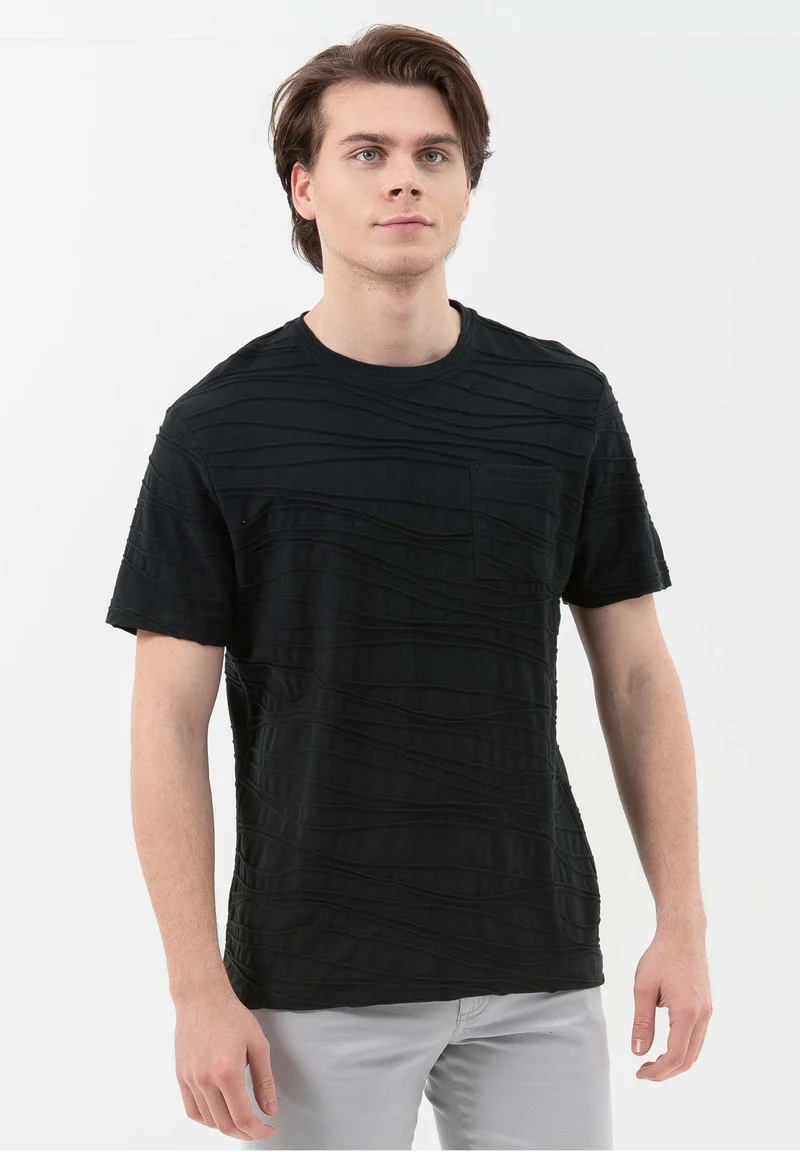 T-Shirt aus Bio-Baumwolle mit Struktur-Streifen
