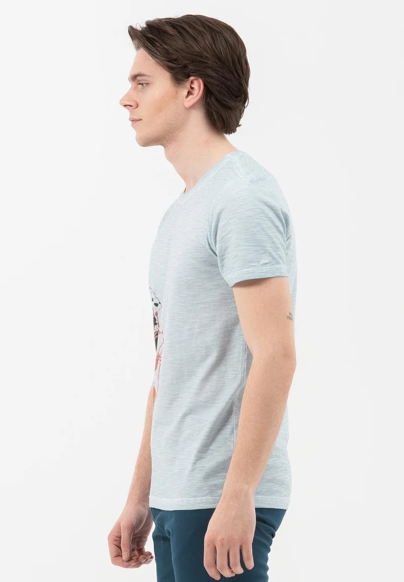 Garment Dyed T-Shirt aus Bio-Baumwolle mit Print