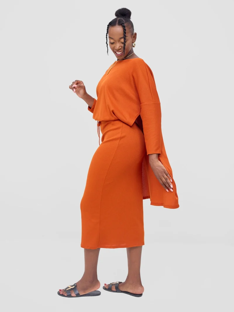 Vivo Safa Sweater in Stretch Rib - Rust