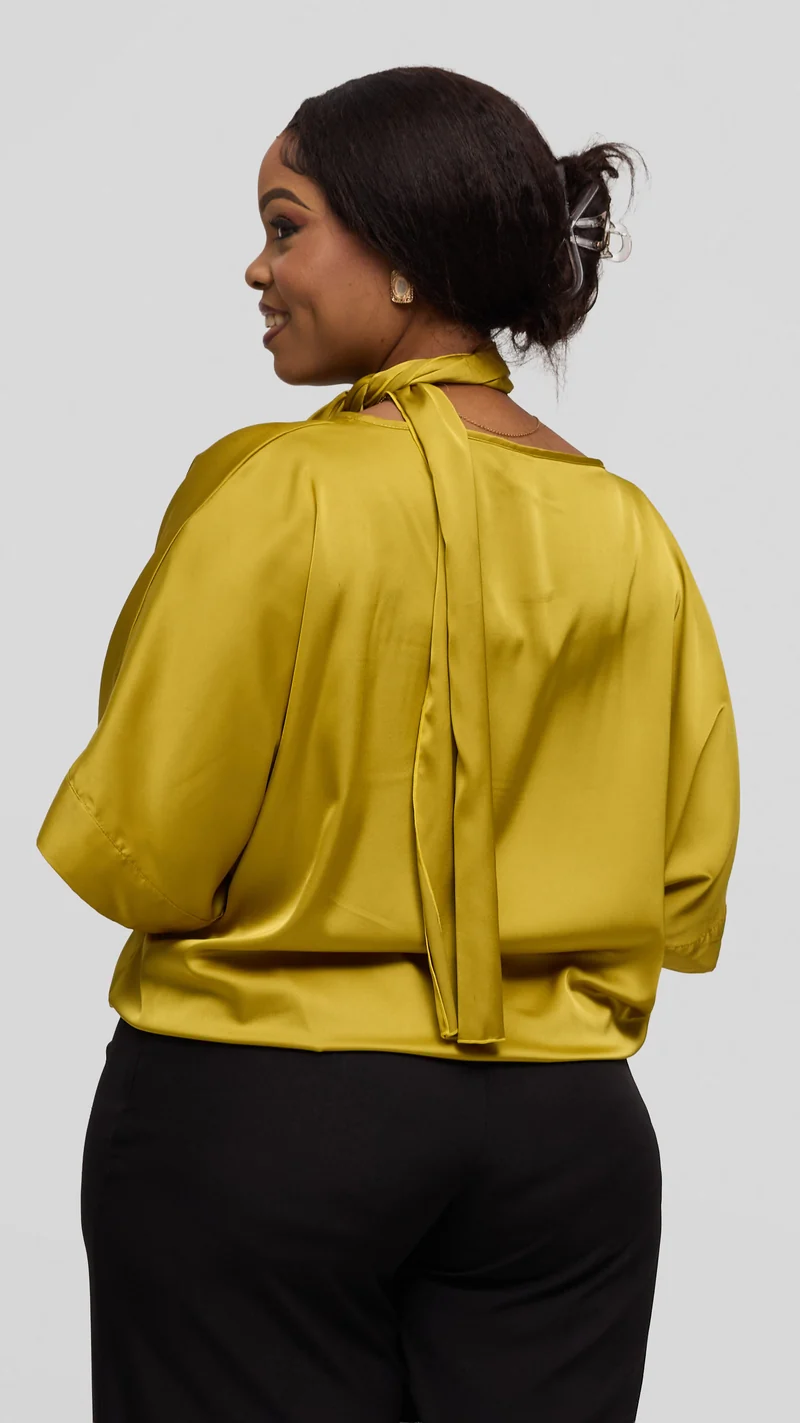 Vivo Liora Drawstring Kimono Sleeve Top in Textured Satin - Olive