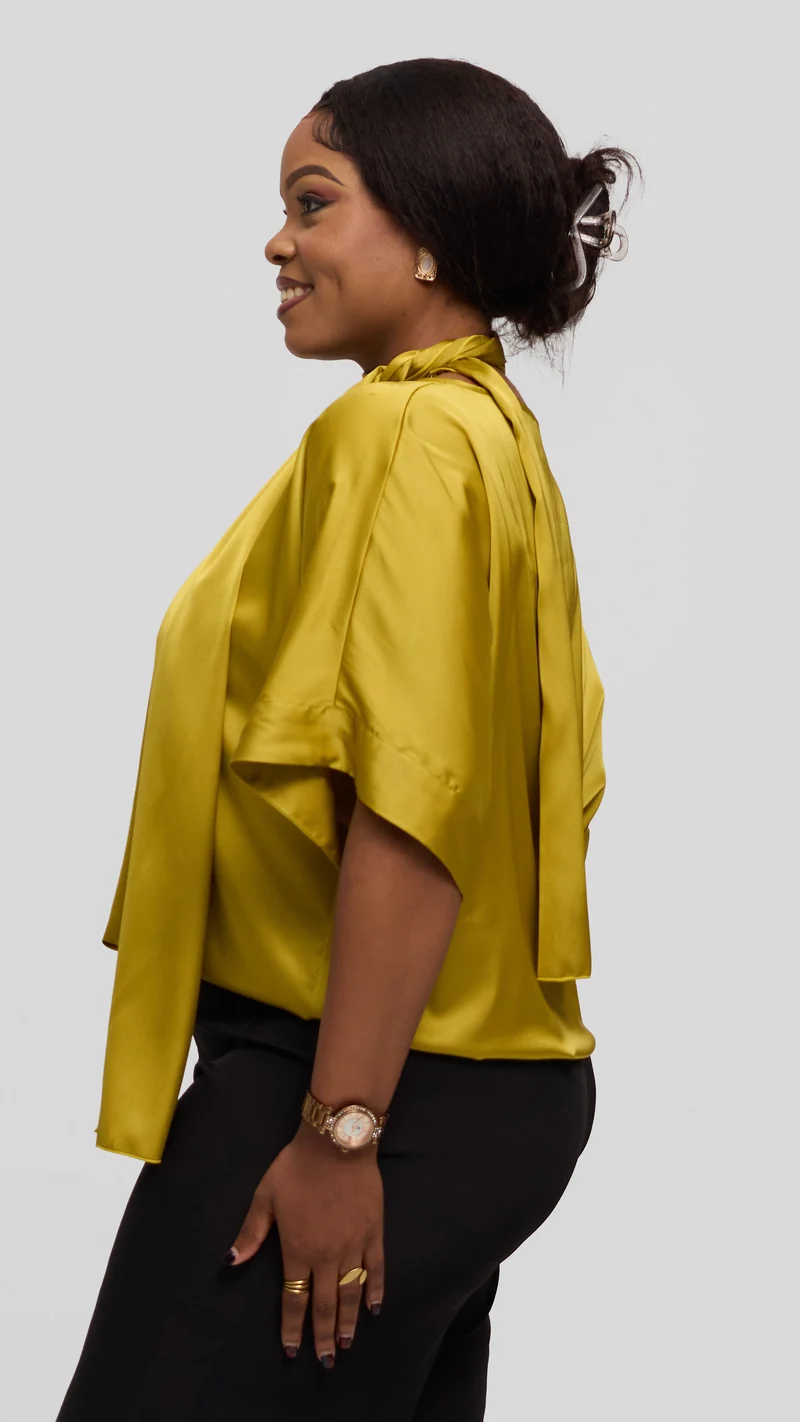 Vivo Liora Drawstring Kimono Sleeve Top in Textured Satin - Olive