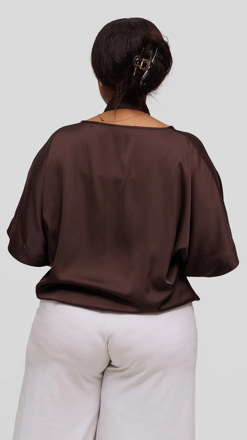 Vivo Liora Drawstring Kimono Sleeve Top in Textured Satin - Chocolate