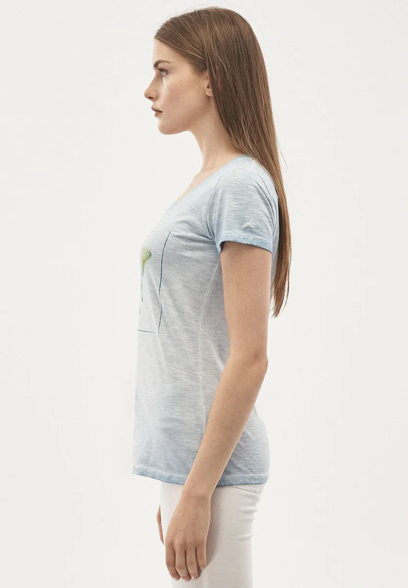 Garment Dyed T-Shirt aus Bio-Baumwolle mit Schmetterling-Print