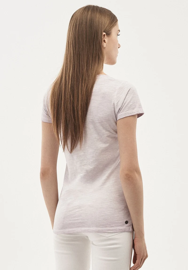 Garment Dyed T-Shirt aus Bio-Baumwolle mit Kaktus-Print