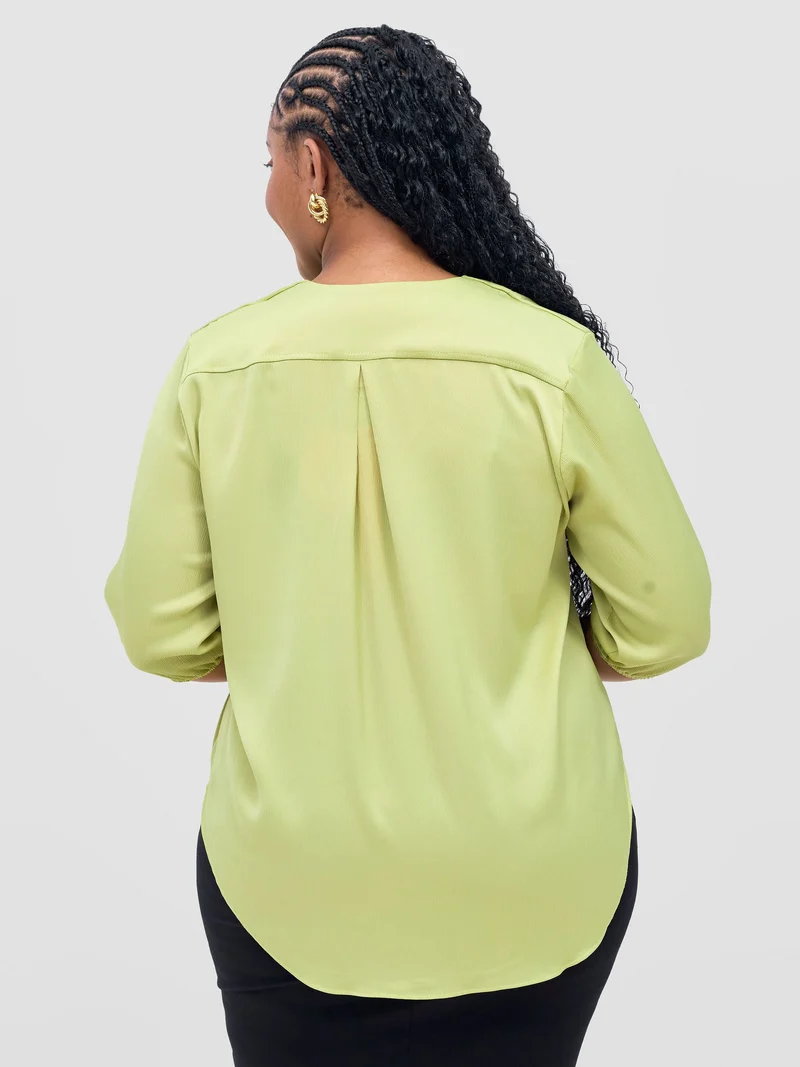 Vivo Dua 3/4 Sleeved V Neck Shirt in Crepe - Lime