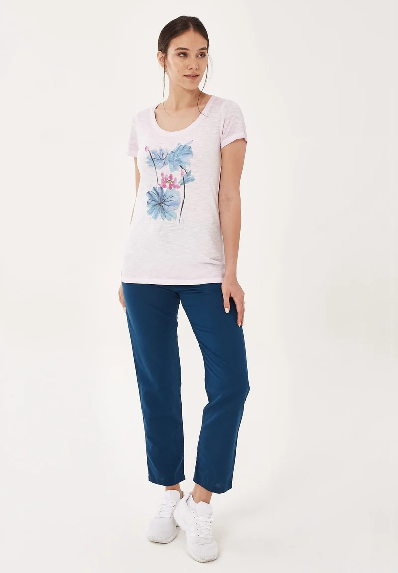 Garment Dyed T-Shirt aus Bio-Baumwolle mit Blumen-Print