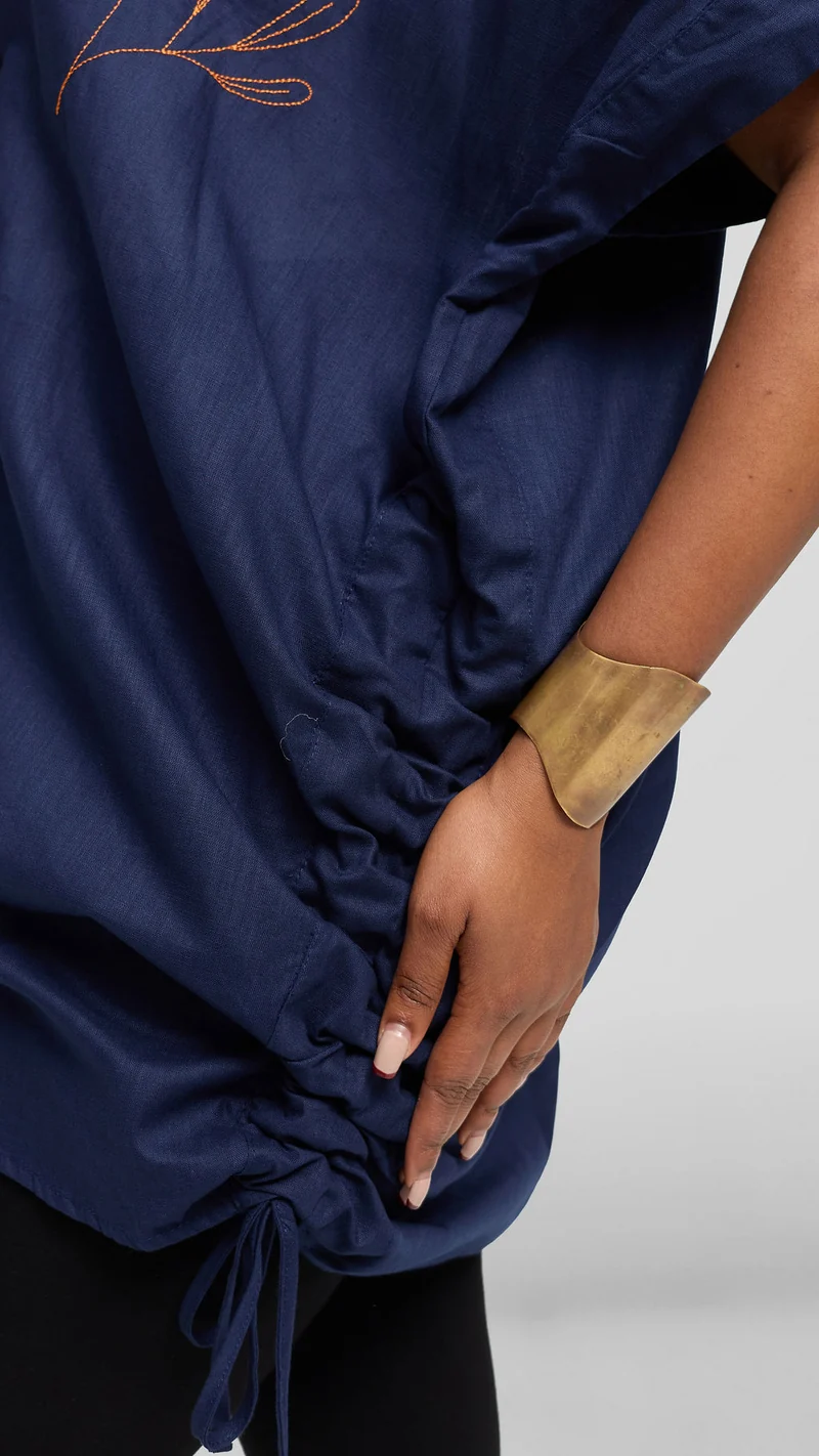 Safari by Vivo Zehra Embroidered Linen Kimono - Navy