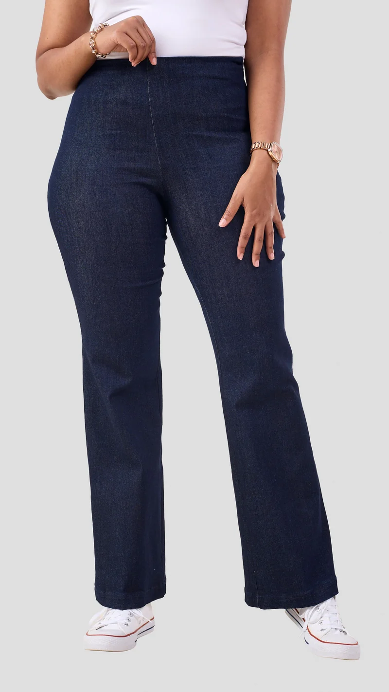 Vivo Lulu Flared Pants In Denim - Navy