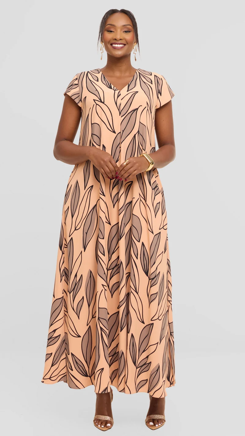 Vivo Kani Cap Sleeve Maxi Dress in Textured Crepe - Peach / Black Zera Print