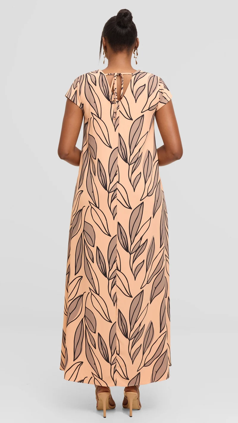 Vivo Kani Cap Sleeve Maxi Dress in Textured Crepe - Peach / Black Zera Print