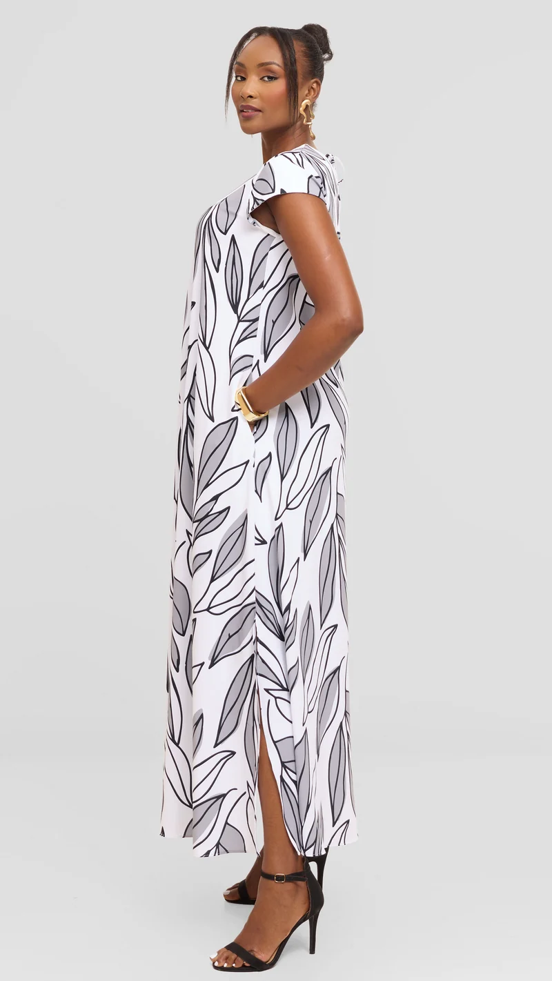 Vivo Kani Cap Sleeve Maxi Dress in Textured Crepe - White / Black Zera Print