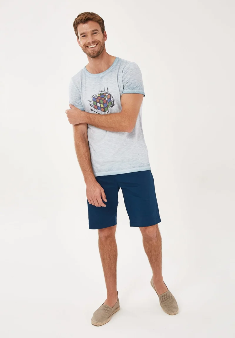 Garment Dyed T-Shirt aus Bio-Baumwolle mit Rubik's Cube-Print