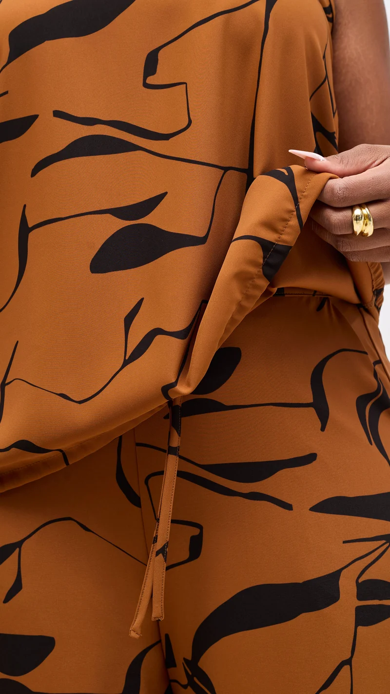 Vivo Liora Sleeveless Drawstring Top - Rust / Black Ziza Print