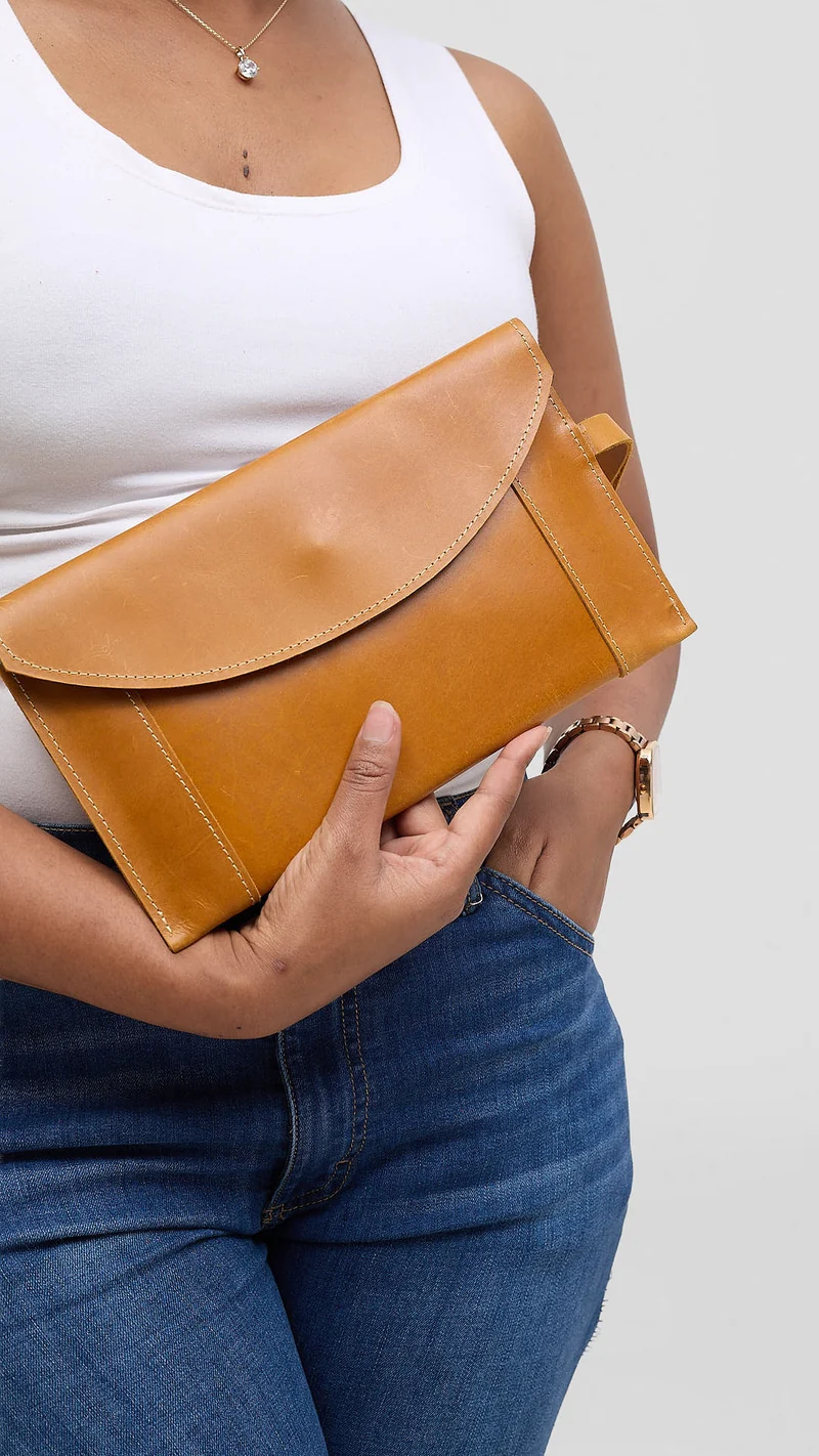 Leather Aura Achic Purse - Brown