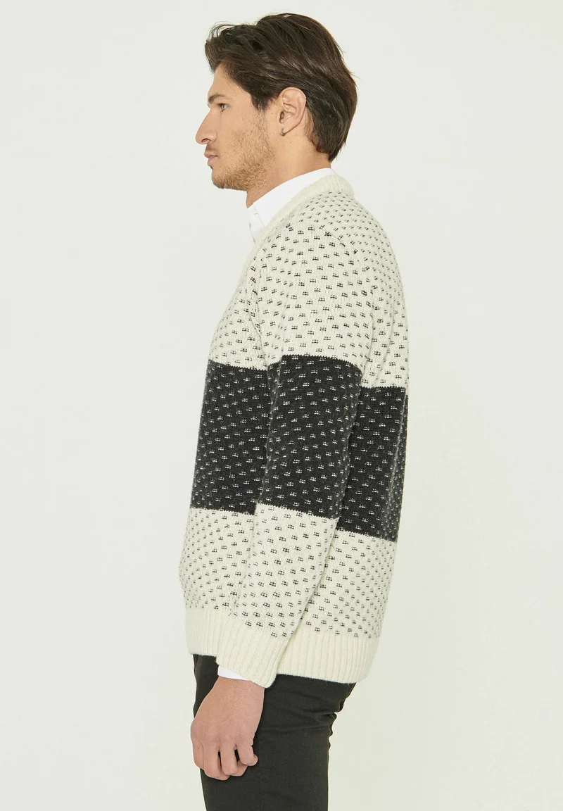Pullover aus Bio-Merinowolle und Bio-Baumwolle