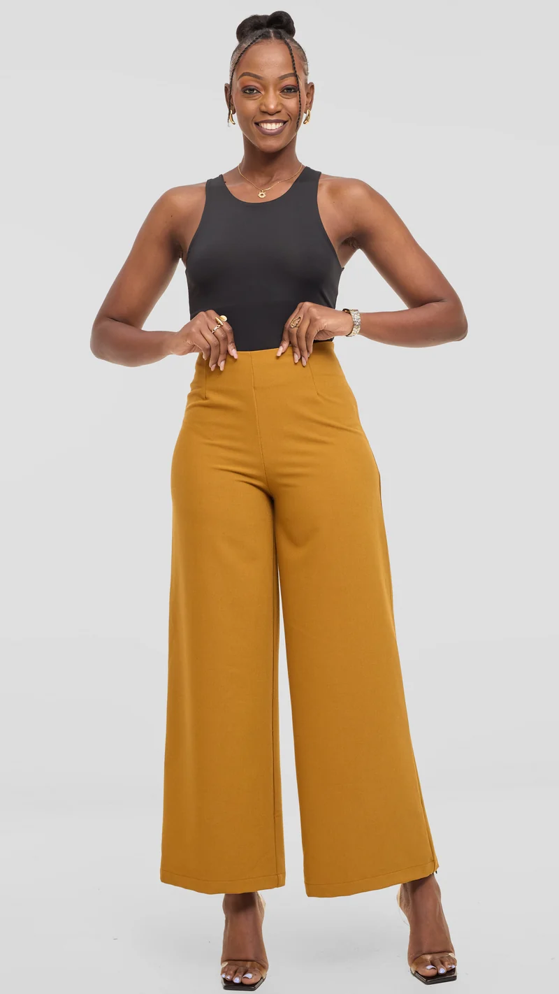 Vivo Diella Wide Leg Pants in Twill - Gold