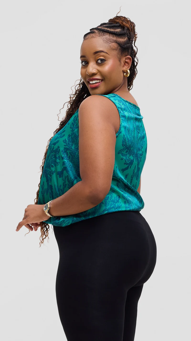 Vivo Liora Sleeveless Drawstring Top In Satin - Green / Teal Print