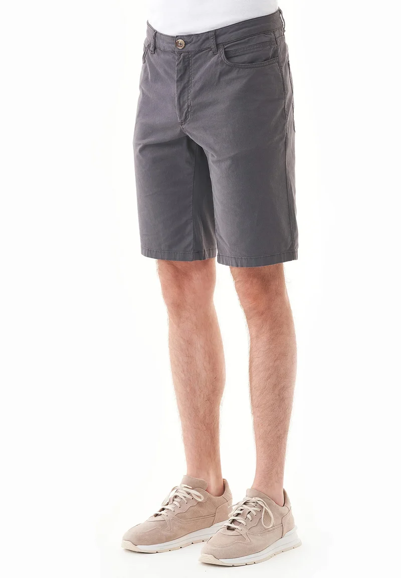 Regular-Fit Shorts aus Bio-Baumwolle
