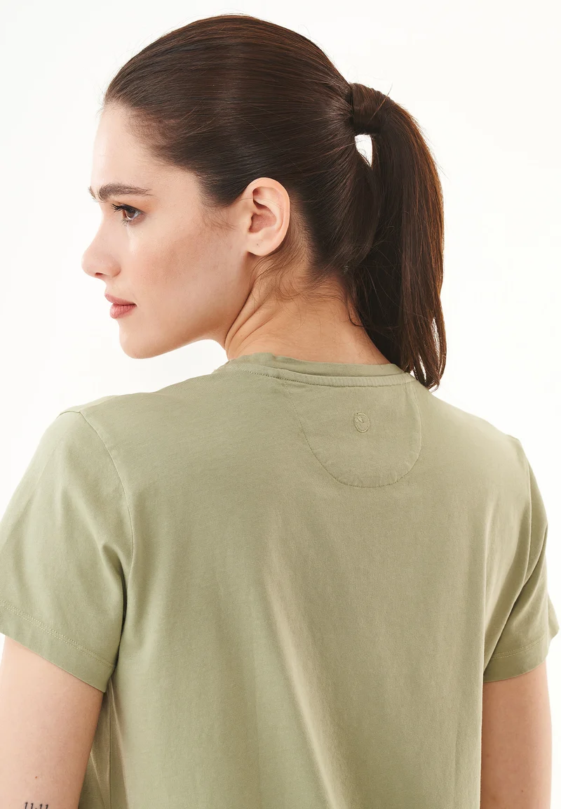 Natural Dye T-Shirt aus Bio-Baumwolle