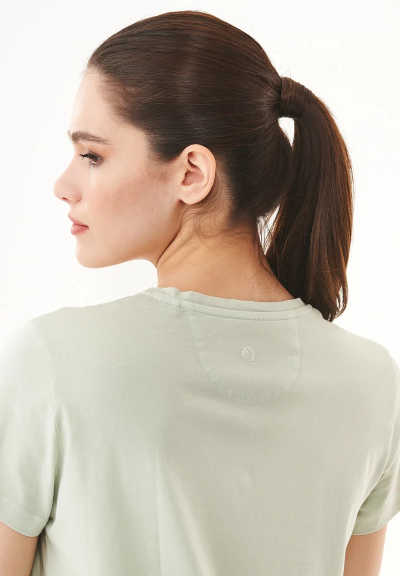 Natural Dye T-Shirt aus Bio-Baumwolle