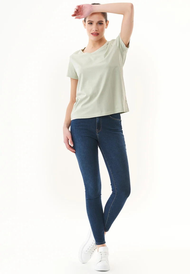 Natural Dye T-Shirt aus Bio-Baumwolle