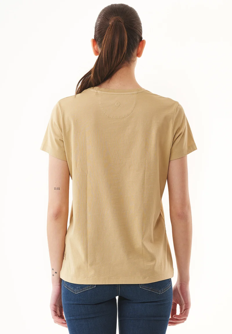 Natural Dye T-Shirt aus Bio-Baumwolle