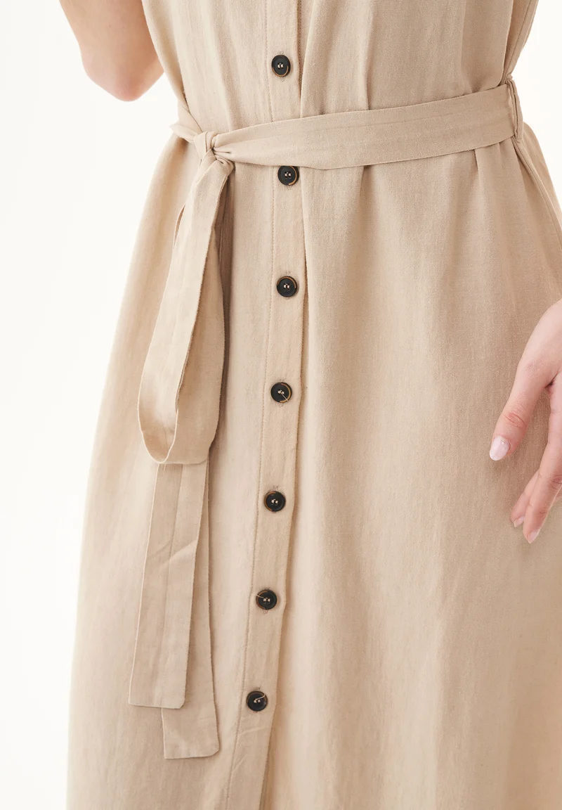 Kleid aus LENZING™ ECOVERO™ und Leinen