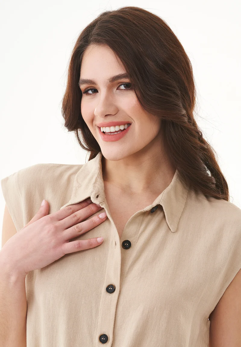 Kleid aus LENZING™ ECOVERO™ und Leinen
