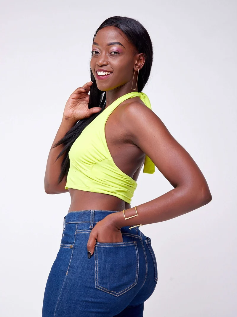 Key Hole Halter with Seamed Body - Sulphur Springs