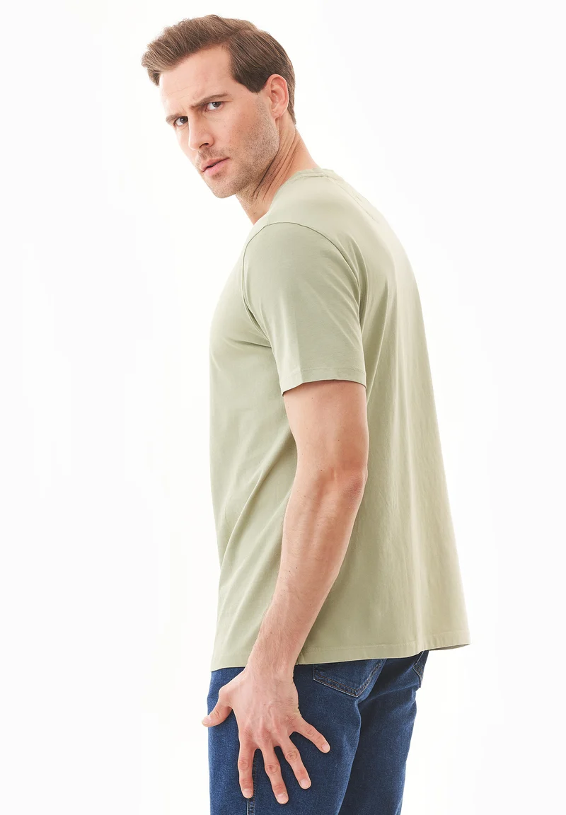 Natural Dye T-Shirt aus Bio-Baumwolle