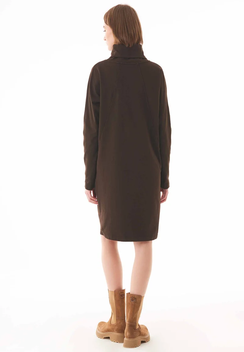 Sweatkleid aus Bio-Baumwolle mit Rollkragen