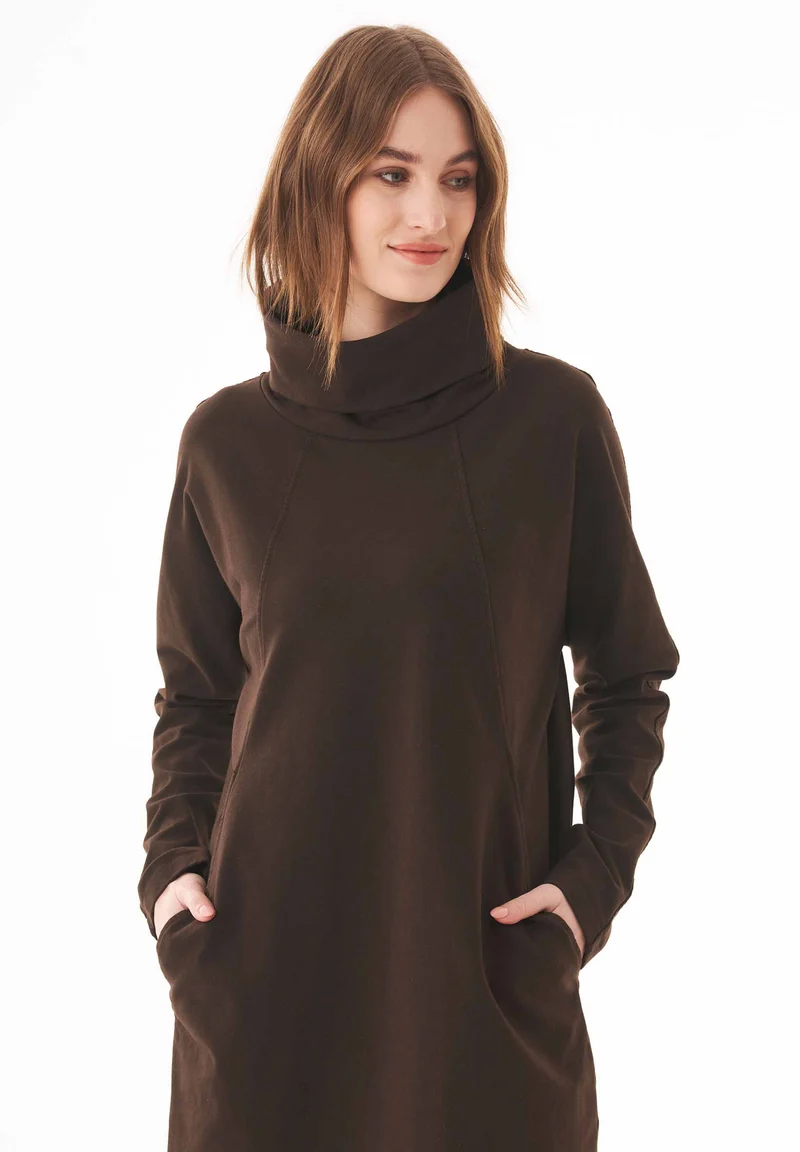 Sweatkleid aus Bio-Baumwolle mit Rollkragen