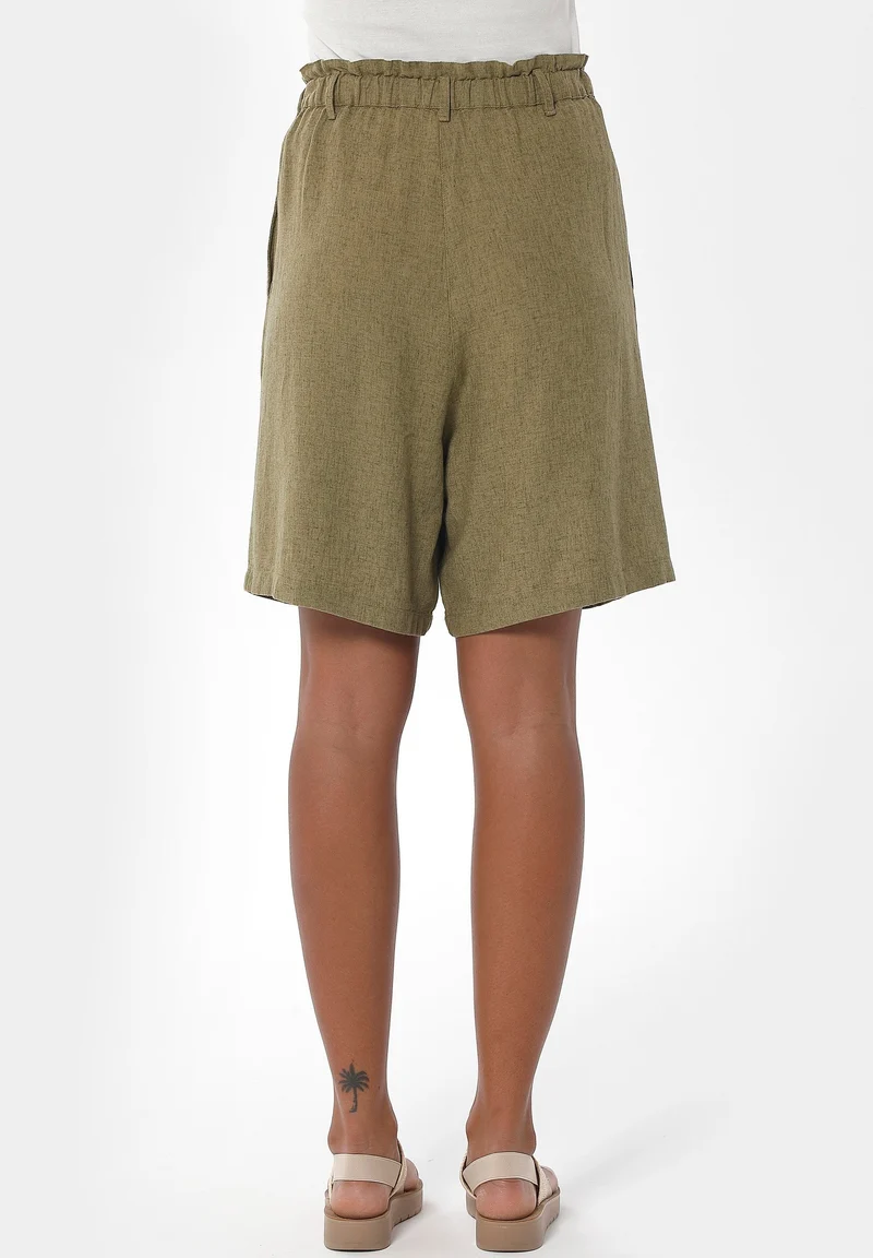 Shorts aus LENZING™ ECOVERO™ und Leinen