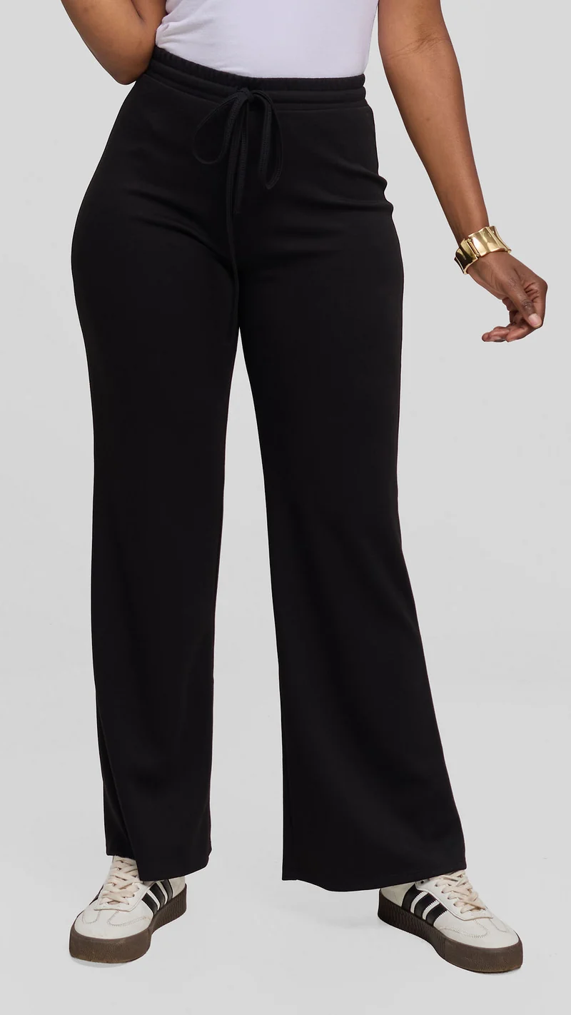 Vivo Straight Pants in Scuba - Black