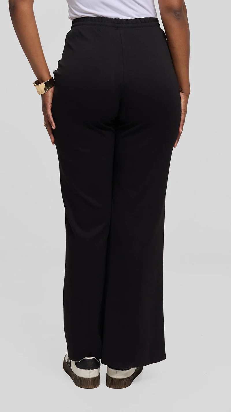 Vivo Straight Pants in Scuba - Black